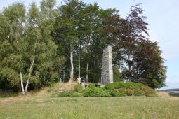 Gefallenendenkmal  an der Morgensternhöhe bei Ansprung.