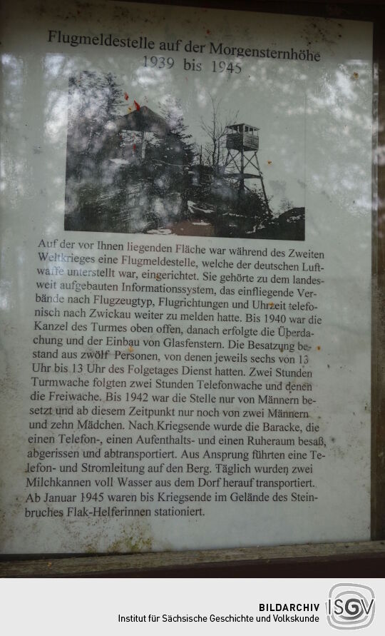 Infotafel zur Luftbeobachtungsstelle auf der Morgensternhöhe bei Ansprung.