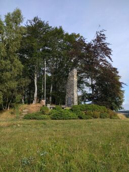 Gefallenendenkmal  an der Morgensternhöhe bei Ansprung.