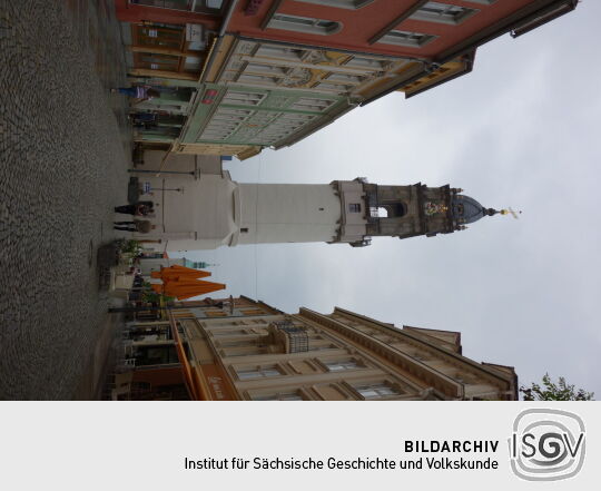 Blick aus der Reichenstraße zum Reichenturm am Kornmarkt in Bautzen.