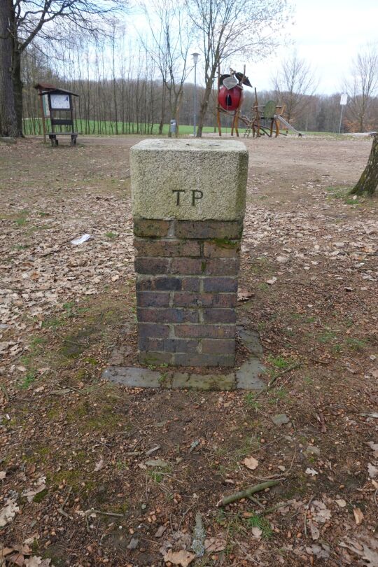 Der Trigonometrische Punkt auf dem Monumentberg bei Hohendubrau-Groß Radisch.