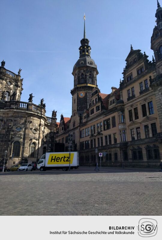 Blick zum Hausmannsturm am Dresdner Schloss.