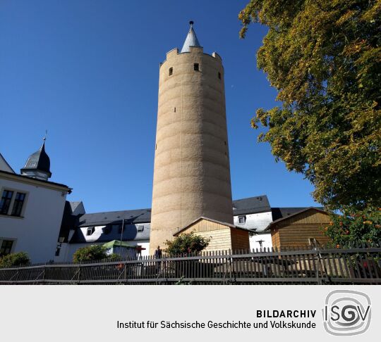 Der Bergfried Dicker Heinrich auf Schloss Wildeck in Zschopau.