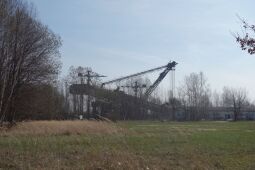 Blick Ausstellungsgelände mit Tagebautechnik am ehemaligen Tagebau Berzdorf bei Görlitz.