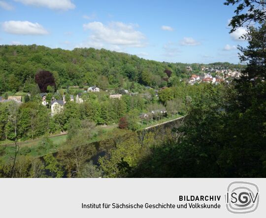 Ausblick von der Terrasse der ehemaligen Gaststätte Goldene Höhe in Waldheim über die Zschopau.