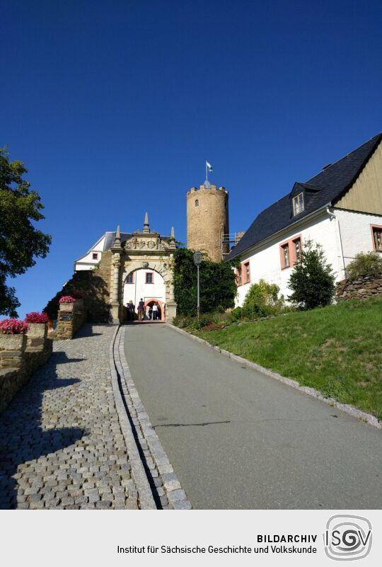 Die Burg Scharfenstein im Erzgebirge.