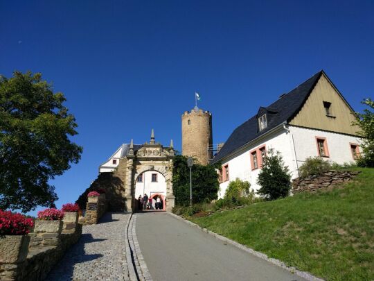 Die Burg Scharfenstein im Erzgebirge.