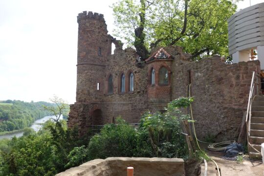 Die Aussichtsruine am Miruspark in Leisnig.