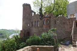 Die Aussichtsruine am Miruspark in Leisnig.