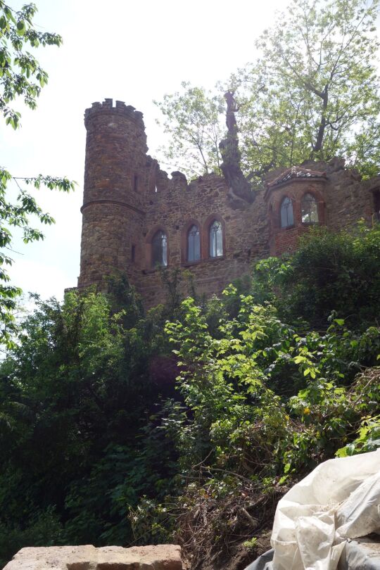Die Aussichtsruine am Miruspark in Leisnig.