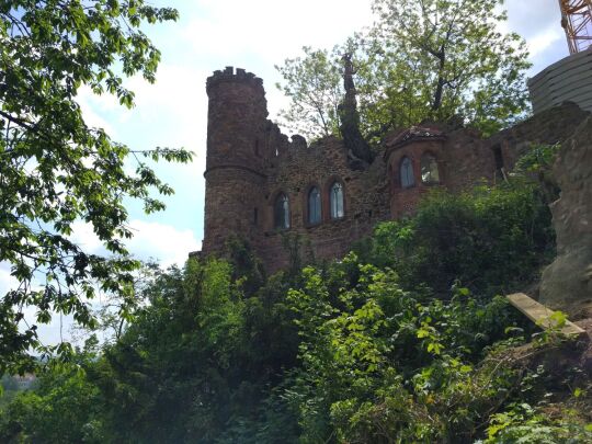 Die Aussichtsruine am Miruspark in Leisnig.