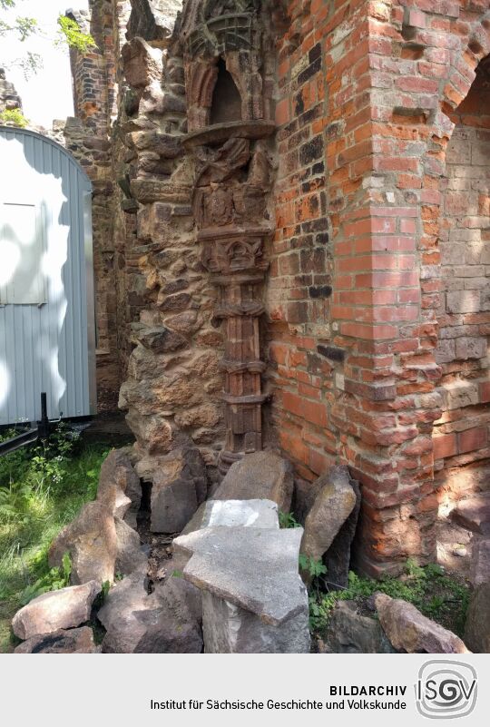 Bauarbeiten an der Aussichtsruine am Miruspark in Leisnig.