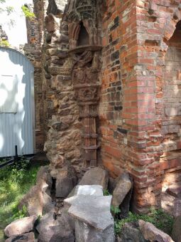 Bild: Bauarbeiten an der Aussichtsruine am Miruspark in Leisnig.