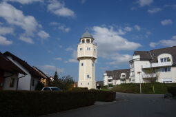 Der rekonstruierte  Wasser- und Aussichtsturm in Zwickau-Oberplanitz.