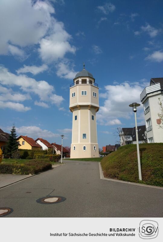 Der rekonstruierte  Wasser- und Aussichtsturm in Zwickau-Oberplanitz.