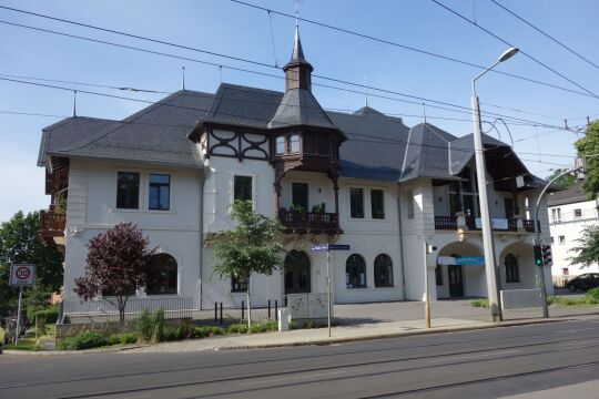 Die ehemalige Gaststätte Weißer Adler in Dresden-Weißer Hirsch.