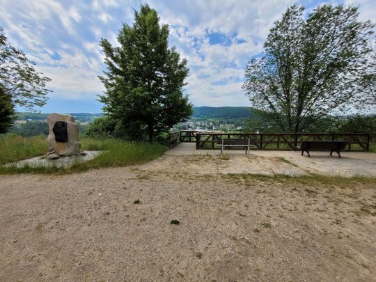 Der Aussichtspunkt Biedenkopfblick am Hammerberg bei Aue-Bad Schlema.