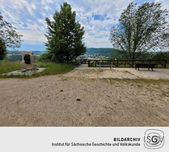 Der Aussichtspunkt Biedenkopfblick am Hammerberg bei Aue-Bad Schlema.