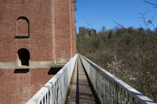Fußweg an der Elstertalbrücke bei Pöhl-Jocketa.