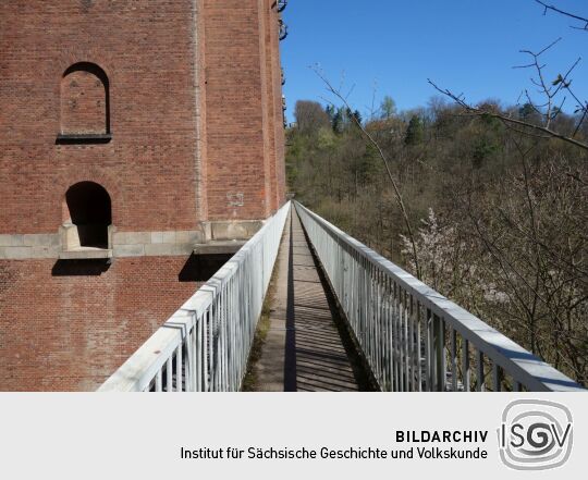 Fußweg an der Elstertalbrücke bei Pöhl-Jocketa.