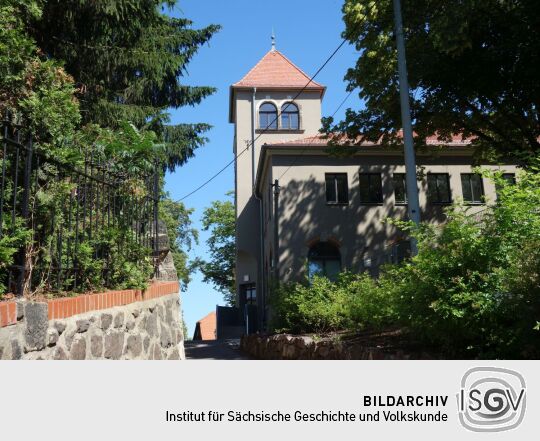 Der ehemalige Gasthof Braunes Etablissement in Dresden-Dölzschen ist heute Schulhort und Kindergarten.