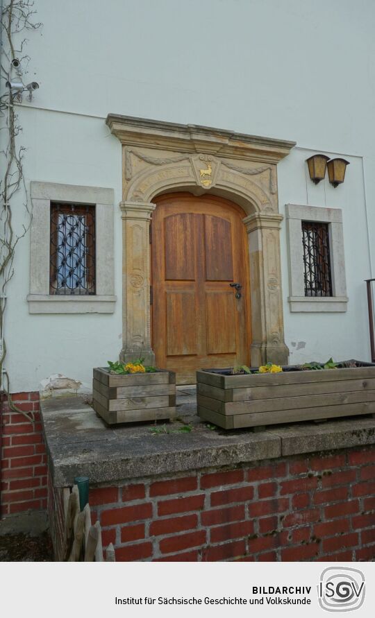 Die Eingangstür zum Naturparkhotel Haus Hubertus in Oybin.