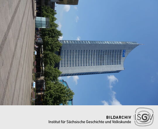 Das City-Hochhaus am Augustusplatz in Leipzig wurde als Universitätshochhaus errichtet und wird heute auch als Panorama-Tower vermarktet.