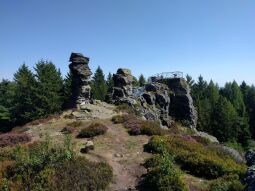 Bild: Der Aussichtsfelsen Hoher Stein bei Erlbach (Vysoký kámen, Kraslice).