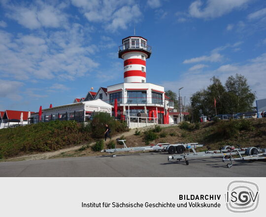 Das Hotel Der Leuchtturm am Geierswalder See.