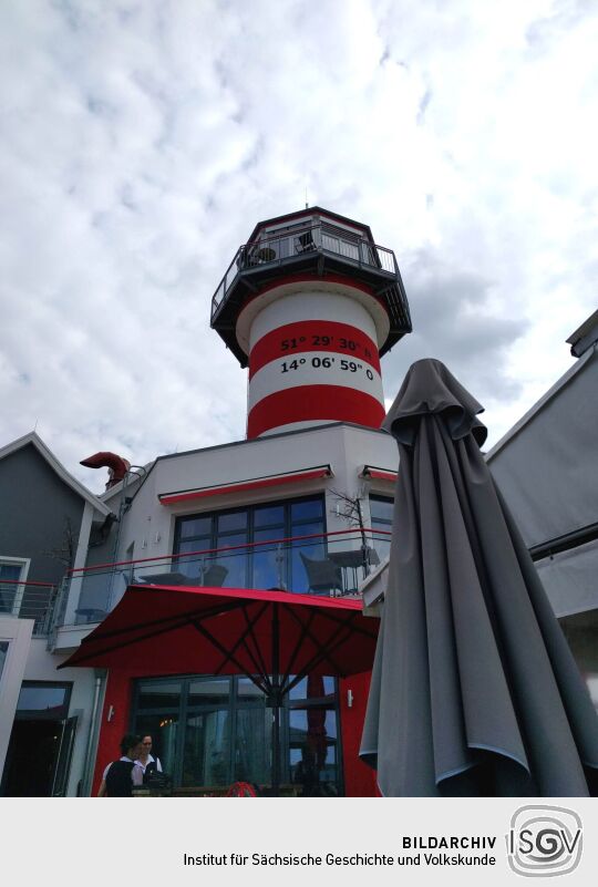 Das Hotel Der Leuchtturm am Geierswalder See.