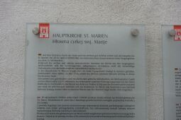 Infotafel an der Kirche St. Marien in Kamenz.