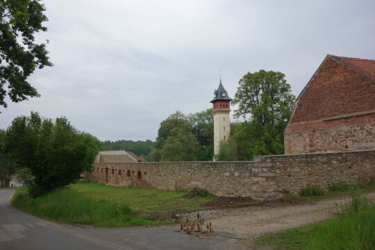 Der historische Wasserturm auf den Gelände des ehemaligen Rittergutes Drehsa.