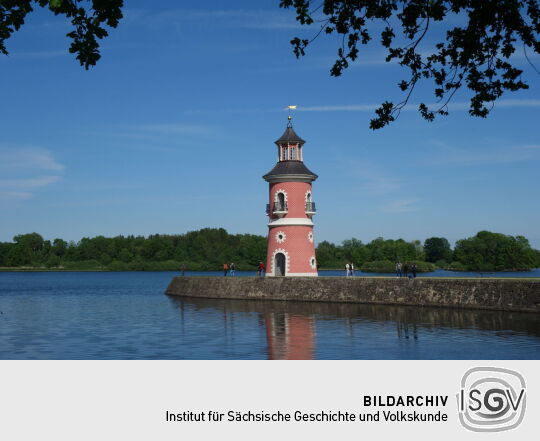 Der Leuchtturm am Moritzburger Großteich bei Moritzburg.