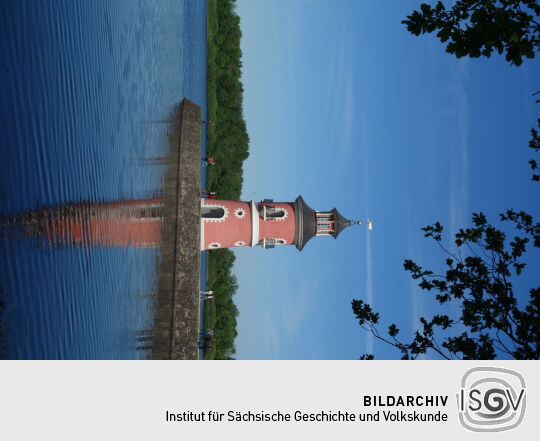 Der Leuchtturm am Moritzburger Großteich bei Moritzburg.