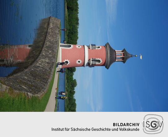 Der Leuchtturm am Moritzburger Großteich bei Moritzburg.