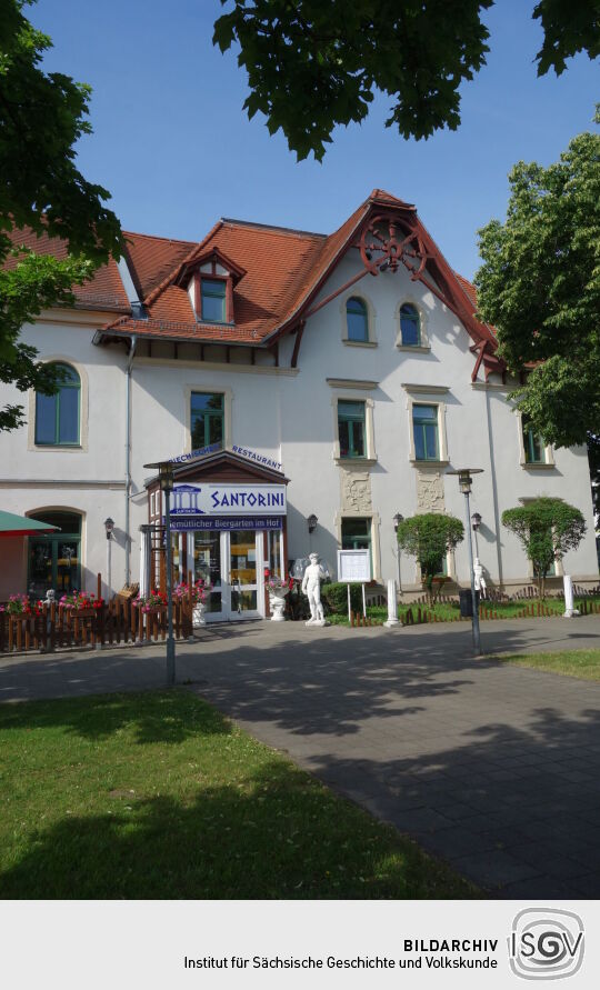 Das Gebäude des ehemaligen Kurhauses Bühlau in Dresden-Bühlau.