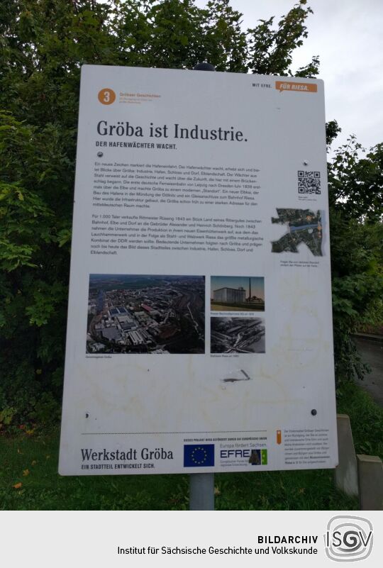 Infotafel zur Geschichte von Gröba am Elberadweg in Riesa.