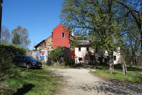 Die ehemalige Sommerfrische Friedrich-August-Stein in Röttis.
