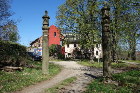 Die ehemalige Sommerfrische Friedrich-August-Stein in Röttis.