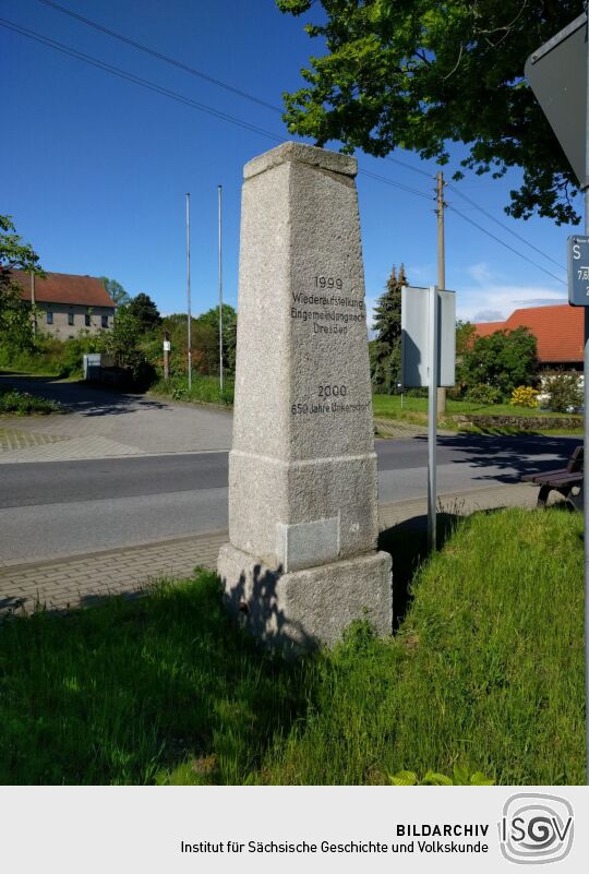 Die Nagelsche Säule am heutigen Standort in Unkersdorf.