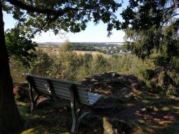 Zwischen Vorderer und Hinterer Platte öffnet sich die Aussicht in Richtung Krebes.