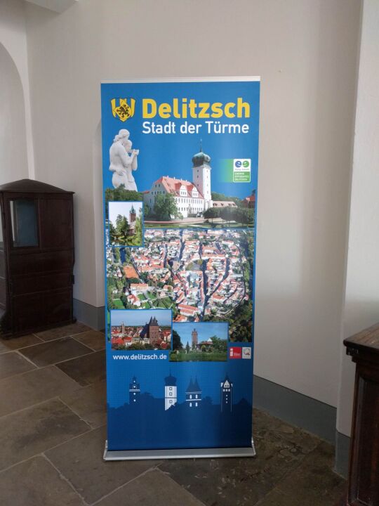 Infotafel für die Stadt der Türme im Museum in Delitzsch.