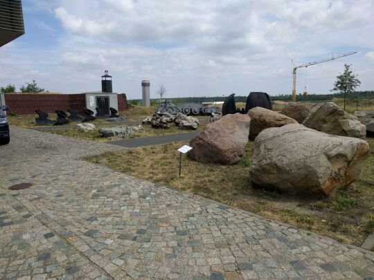 Außenbereich am Pavillon KAP ZWENKAU.