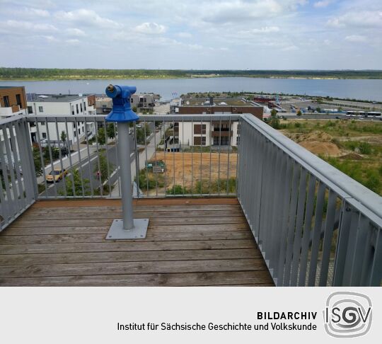 Blick in Richtung Hafen Zwenkau von der Aussichtsplattform auf dem Pavillon KAP ZWENKAU.