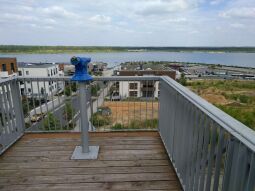 Blick in Richtung Hafen Zwenkau von der Aussichtsplattform auf dem Pavillon KAP ZWENKAU.