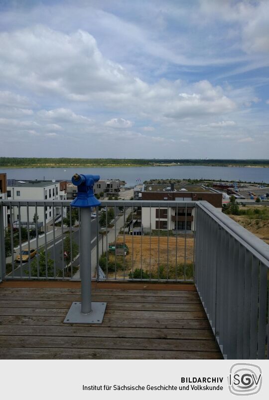 Blick in Richtung Hafen Zwenkau von der Aussichtsplattform auf dem Pavillon KAP ZWENKAU.