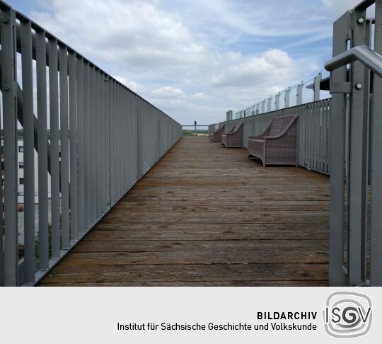 Die Aussichtsterrasse auf dem Pavillon KAP ZWENKAU.