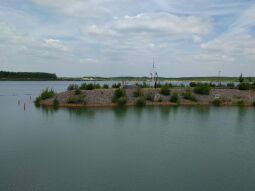 Blick auf die östliche Mole am Hafen Zwenkau.