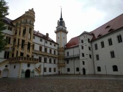 Im Innenhof von Schloss Hartenfels in Torgau.