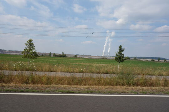 Blick zum Braunkohlekraftwerk Lippendorf.